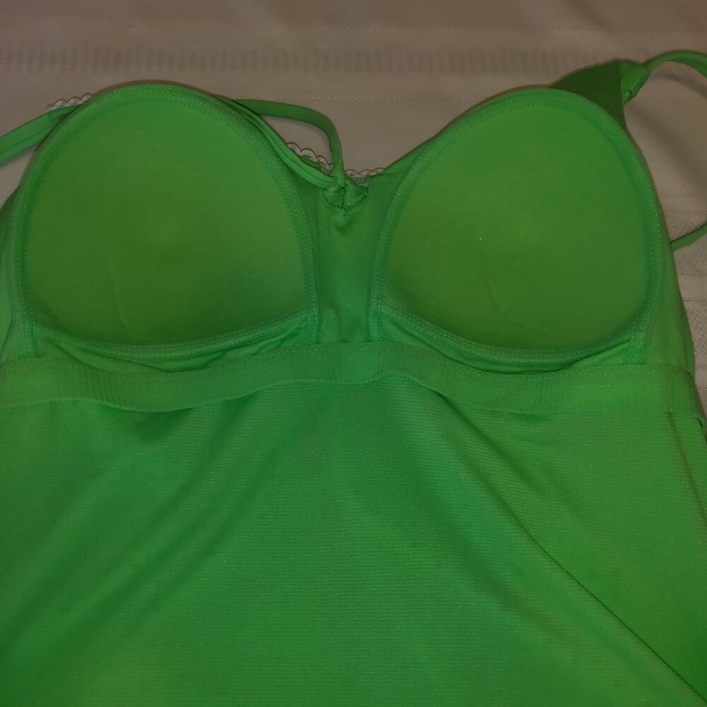 Green Eyelet Swimsuit Women's Sz XL 16 18 Built In Bra Strappy Back One Piece - Picture 10 of 16